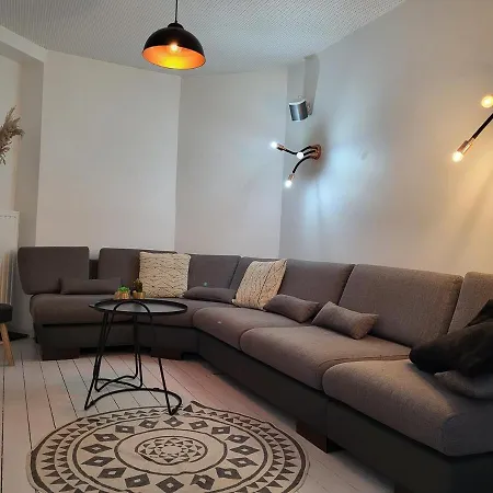 6 Bedrooms Apartment De Panne