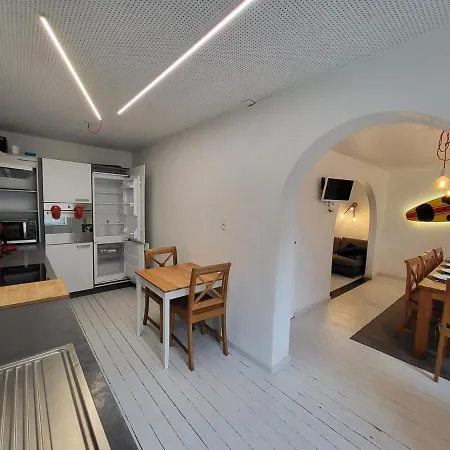 Apartment 6 Bedrooms De Panne