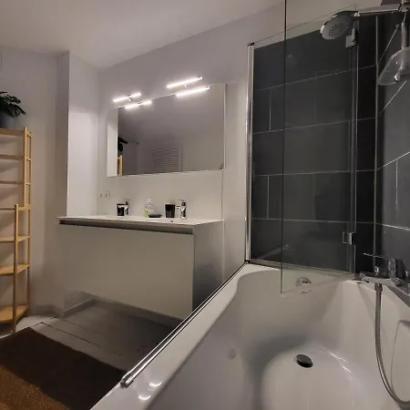 Appartement 6 Bedrooms *